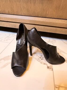 Alice + Olivia Black Peep-Toe Textured Cutout Heels